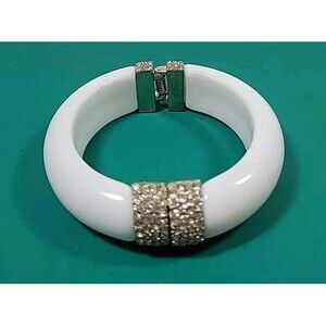 Vintage White Lucite Clamper Gold Tone Bangle Bracelet Rhinestone Magnetic Clasp